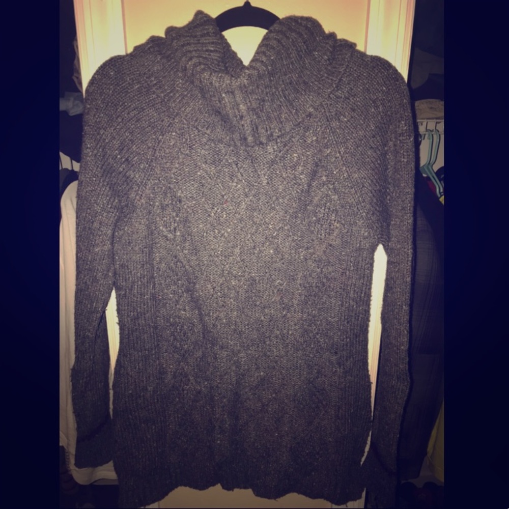 ✨COZY Ruff Hewn cowl neck sweater✨